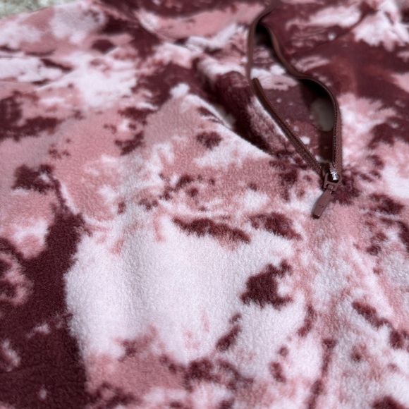 Columbia Fleece Lightweight Pink and Burgundy Tie-Dye Pullover - Picture 2 of 4